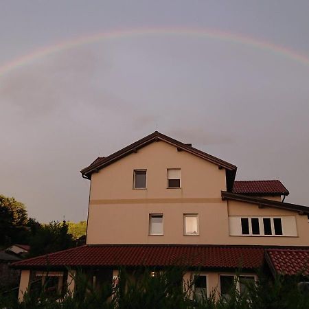 Dobra Hisa Zdravja Cicarija Golac Exterior foto