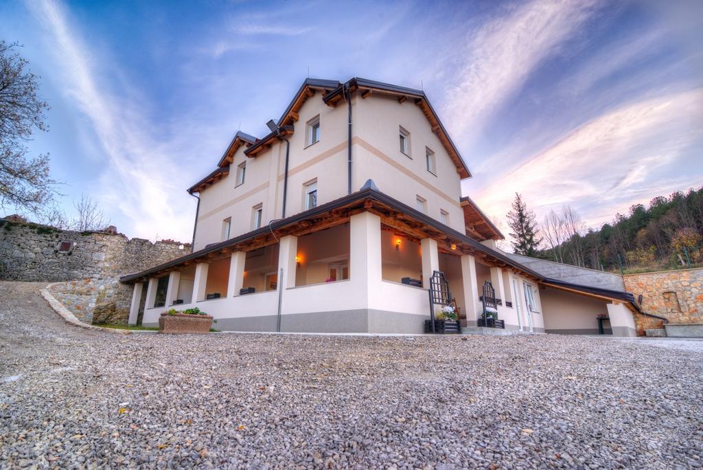 Dobra Hisa Zdravja Cicarija Golac Exterior foto