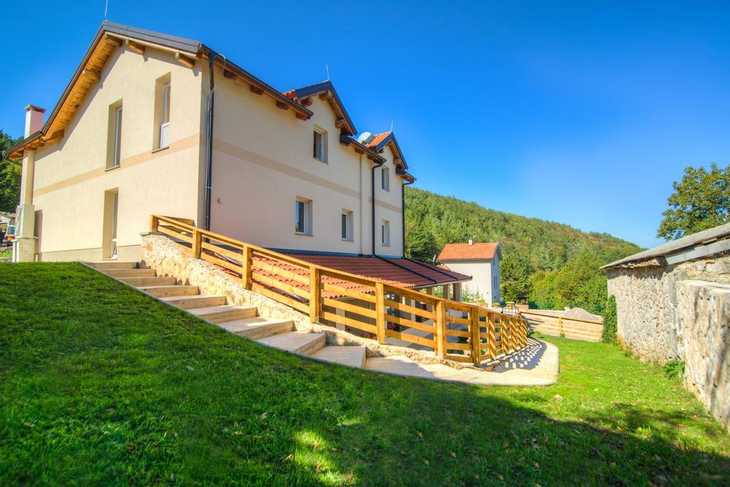 Dobra Hisa Zdravja Cicarija Golac Exterior foto