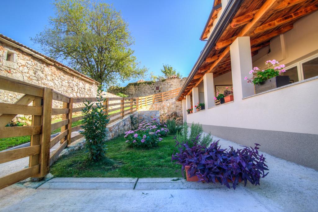 Dobra Hisa Zdravja Cicarija Golac Exterior foto