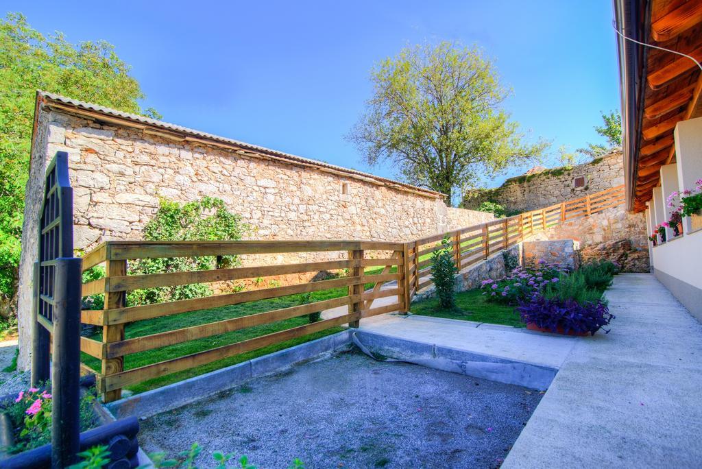 Dobra Hisa Zdravja Cicarija Golac Exterior foto